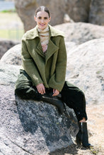 Load image into Gallery viewer, M.A Dainty - Shetland Cardigan (Grass)