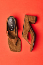 Load image into Gallery viewer, Elyson Footwear - Quartz (Choc)