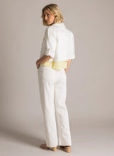 Load image into Gallery viewer, Yest - Samma Essential (Off White)

