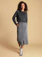 Load image into Gallery viewer, Ivy Beau - Ashley Top (Black and Silver)
