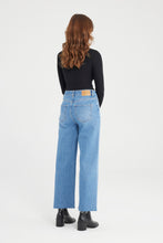 Load image into Gallery viewer, Cup Of Joe Denim - Aura (Medium) Blue
