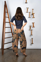 Load image into Gallery viewer, M.A Dainty - Niko Pant (Blue Floral)
