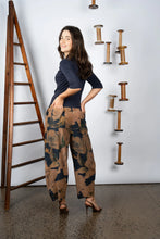 Load image into Gallery viewer, M.A Dainty - Niko Pant (Blue Floral)
