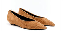 Load image into Gallery viewer, Elyson Footwear - Jude Caramel
