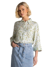 Load image into Gallery viewer, Yest - Karina Blouse (Pastel Green)
