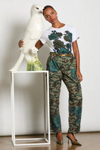 Load image into Gallery viewer, M.A.Dainty - Muster Pants Camo Roses
