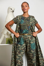 Load image into Gallery viewer, M.A.Dainty - Muster Pants Camo Roses
