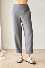 Load image into Gallery viewer, Peruzzi - Barrel Trouser (Grey)

