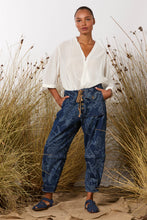 Load image into Gallery viewer, M.A Dainty - Toggle Shirt (Milk)
