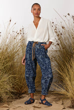 Load image into Gallery viewer, M.A Dainty - Toggle Shirt (Milk)
