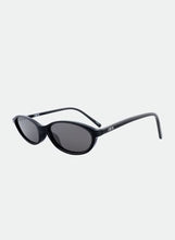 Load image into Gallery viewer, OTRA Sunglasses - Hazel  (Black/ Smoke) (HAZ-BLKSMK-353)
