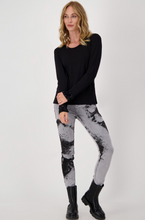 Load image into Gallery viewer, Monari - Long Sleeve Sequin top
