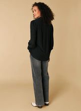 Load image into Gallery viewer, Ivy Beau - Rebell Blouse (Black)
